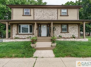 26 Rues Ln, East Brunswick, NJ 08816