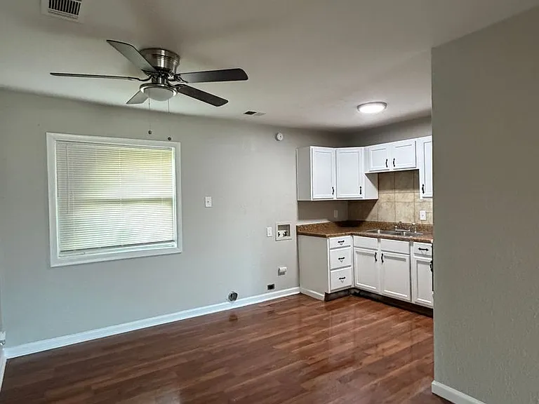 6048 Dickson Rd — Photo 3