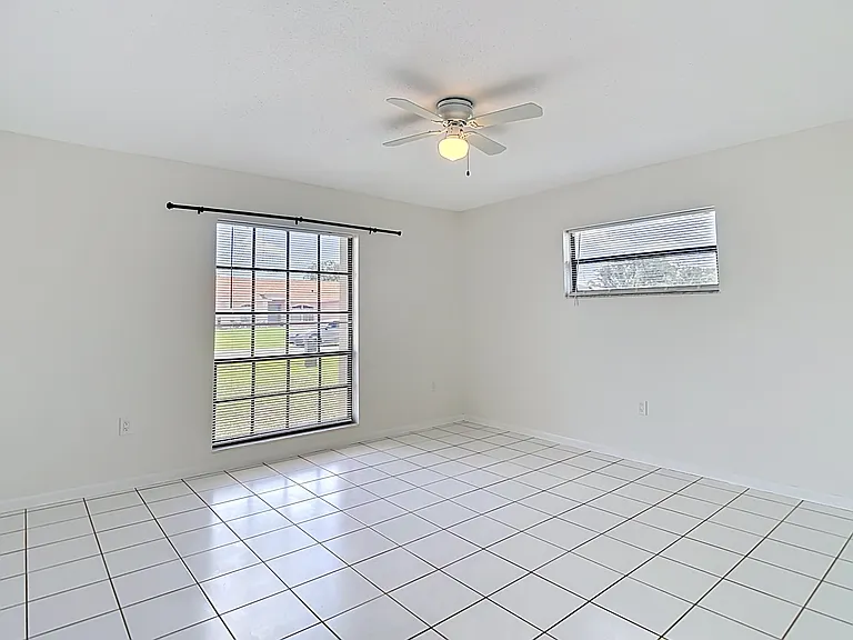 3255 Amherst Ave — Photo 25