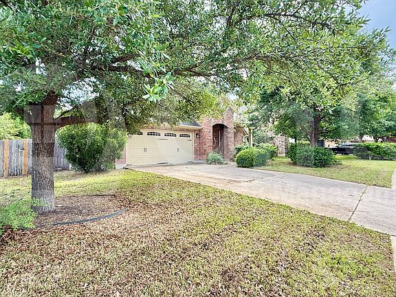 2nd image of 1621 Liberty Oaks Blvd