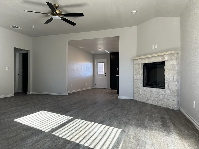 5106 White Rose Dr — Photo 9
