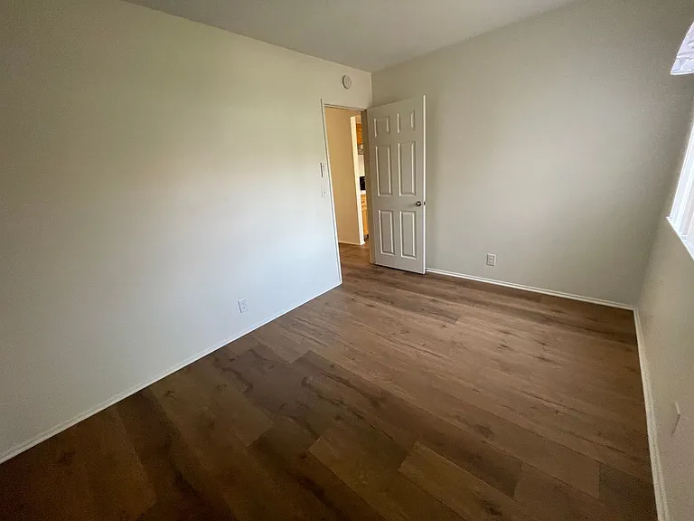 19230 Elm Dr — Photo 18