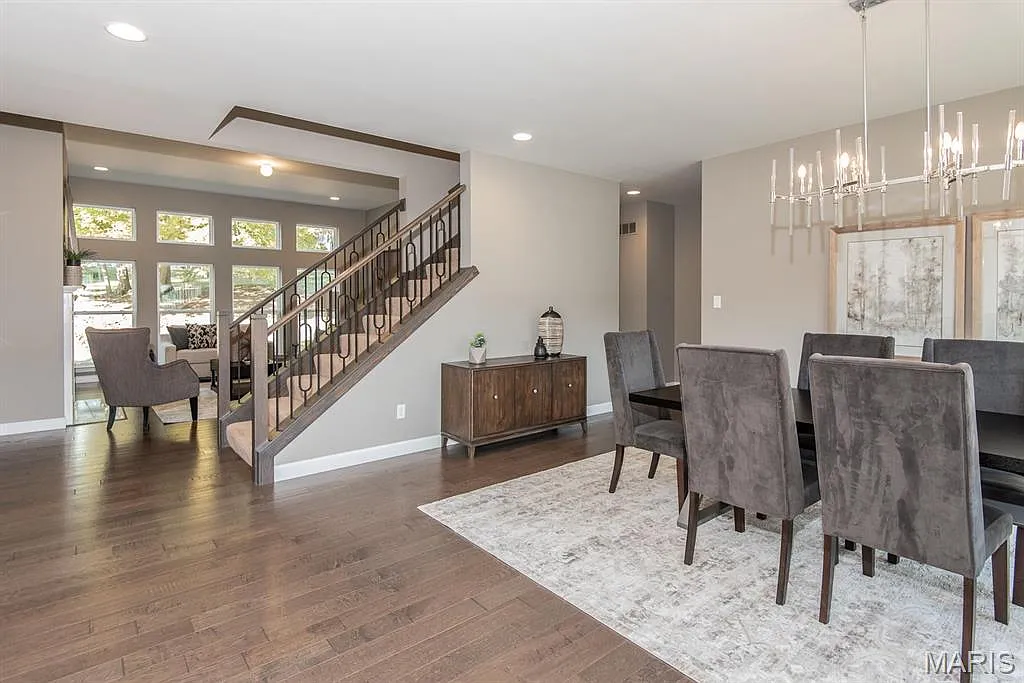 4 bed, 3.5 bath, 3826 sqft, $4,500 — Photo 2