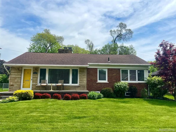 6401 Shenandoah Ave, Allen Park, MI 48101