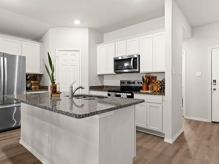 1308 Piedmont St — Photo 3
