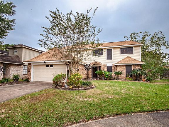 2nd image of 19739 Burle Oaks Ct