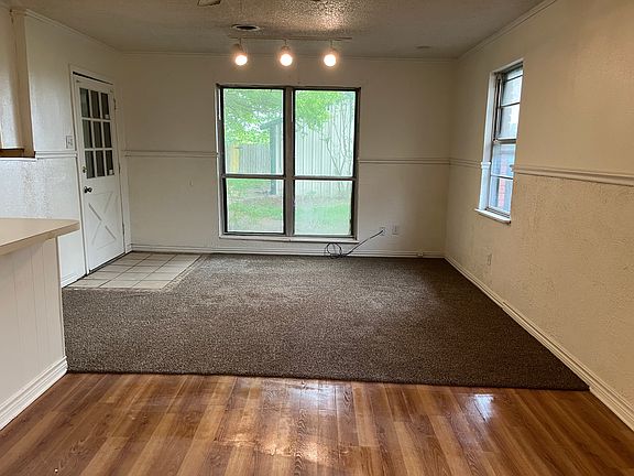 3rd image of 124 Darden Dr