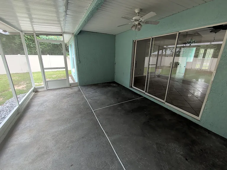 138 W Navarro Pl — Photo 17