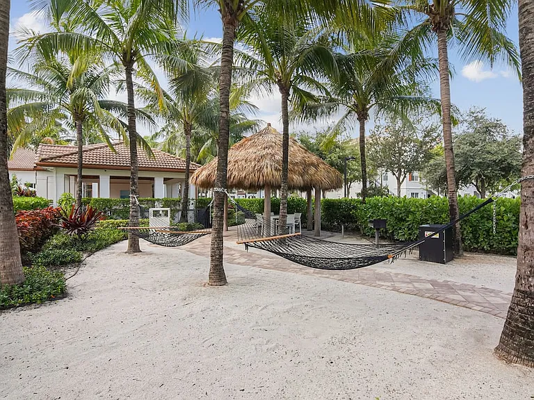 Hammock area