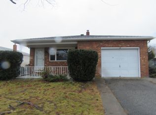 10 Eldorado St, Toms River, NJ 08757