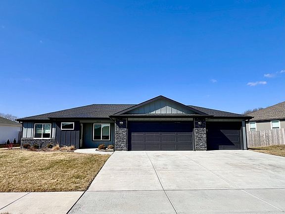 2nd image of 4912 Plumthicket Dr