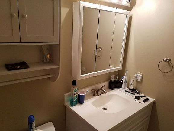 Upstairs Full Bath