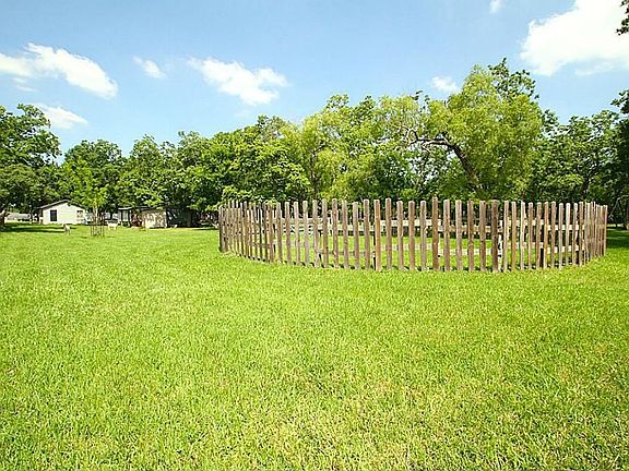 3rd image of 314 Palomino Ln