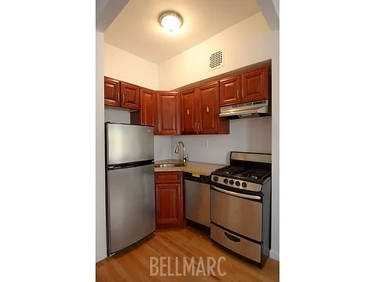 Rented by Bellmarc Realty | media 19