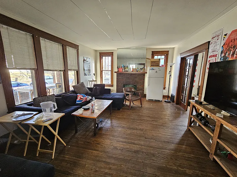 618 S Fess Ave — Photo 5