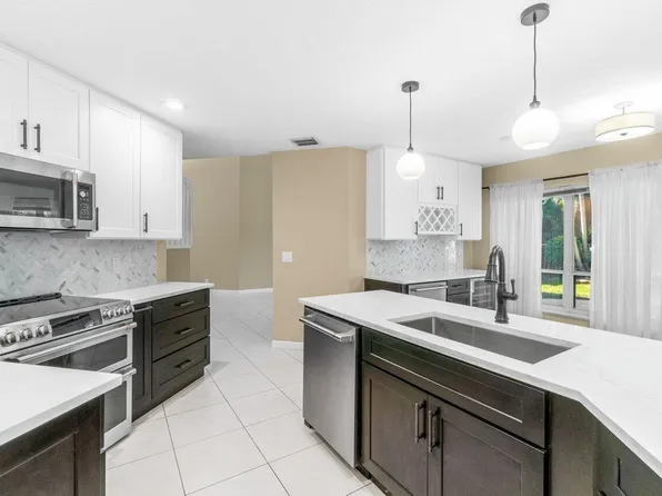 23458 Torre Cir, Boca Raton, FL 33433