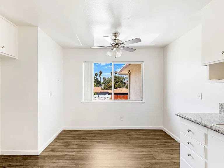10600 Poplar St — Photo 3