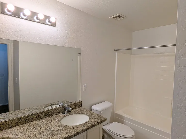 33966 N Mercedes Dr — Photo 25