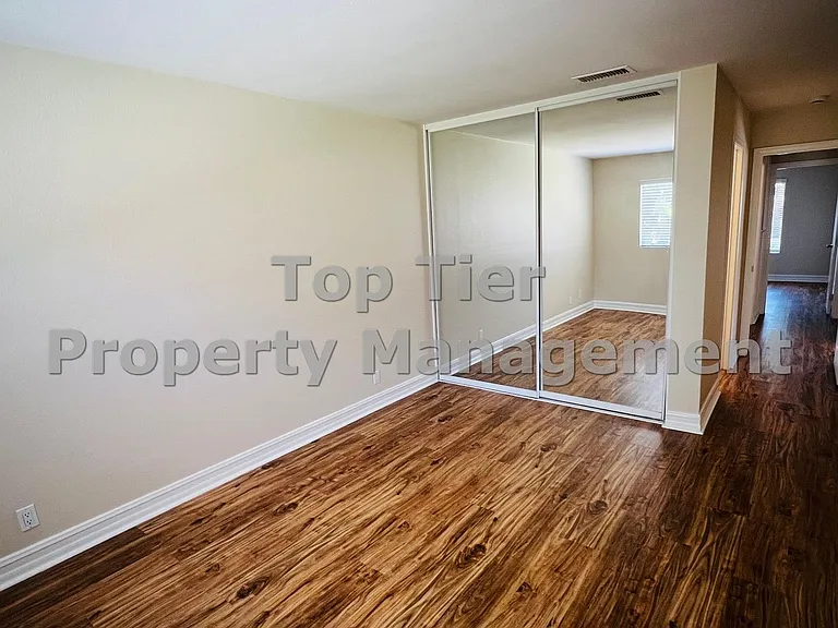 663 Cedar St — Photo 7