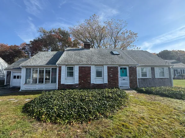 104 Pawkannawkut Drive, South Yarmouth, MA 02664