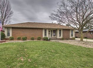 645 Crestline Dr, Decatur, IL 62526