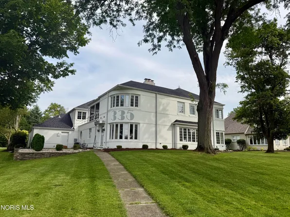 335 Riverside Dr, Rossford, OH 43460