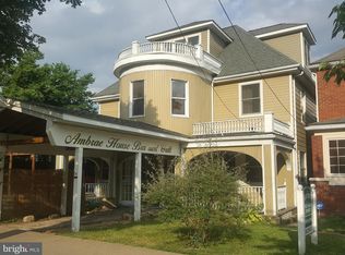 98 N Washington St, Berkeley Springs, WV 25411