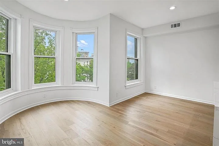 2014 Connecticut Ave NW #3 — Photo 9