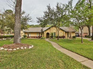 1123 Woodfield Ln, Houston, TX 77073