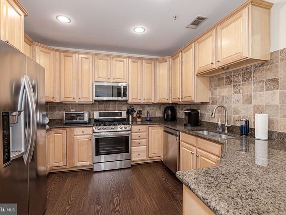 4th image of 400 Cameron Station Blvd APT G6