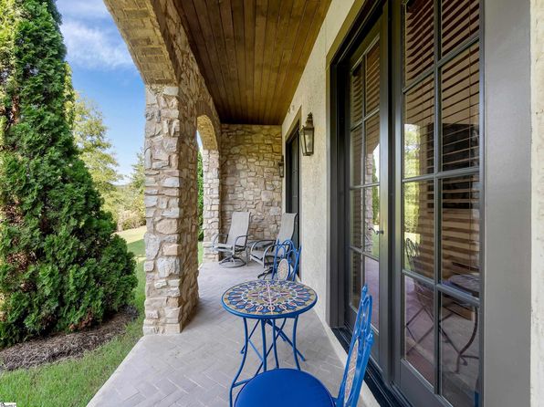 600 Village Square Dr, Travelers Rest, SC 29690