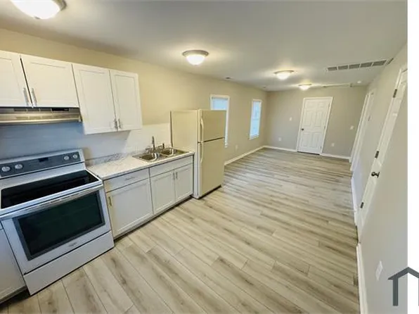 423 Greenbriar Ave, Hampton, VA 23661