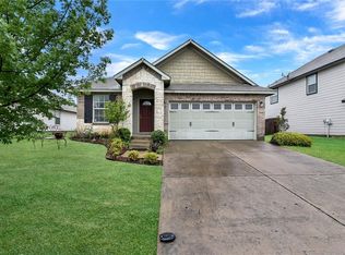10524 Park City Trl, Fort Worth, TX 76140