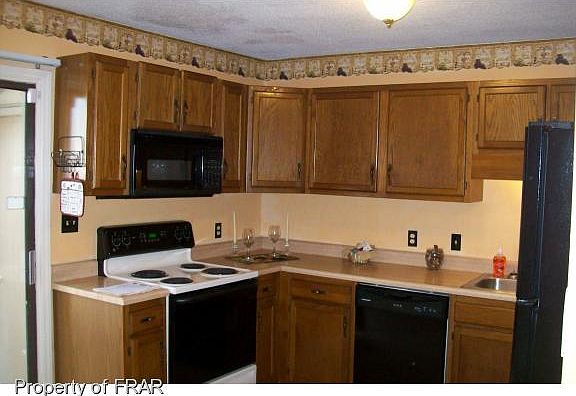 3rd image of 573 Country Club Dr