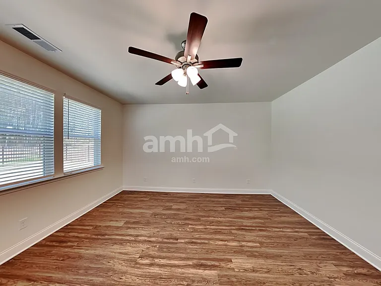 578 Slew Dr — Photo 7