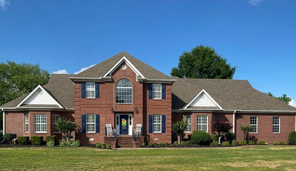 1st image of 1600 Club House Dr