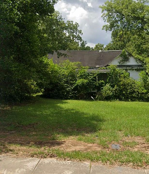 2nd image of 109 Walnut St
