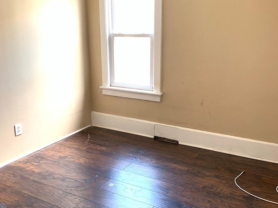 1014 Spruce St Vineland NJ Zillow