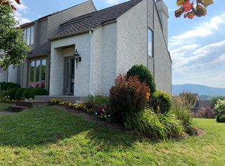 4903 Hunting Hills Ct, Roanoke, VA 24018
