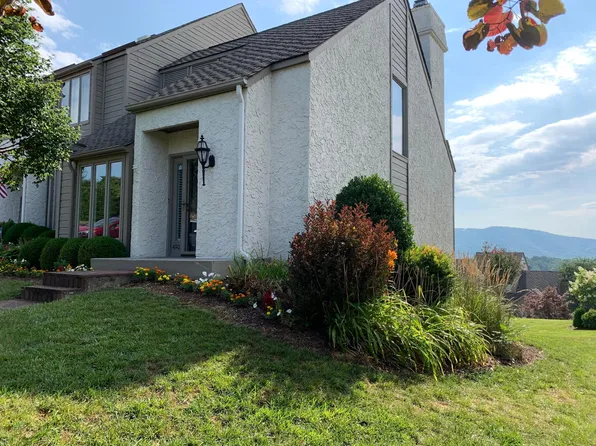 4903 Hunting Hills Ct, Roanoke, VA 24018