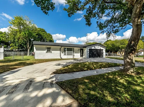 201 Superior Pl, West Palm Beach, FL 33409