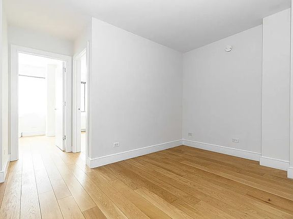 3rd image of 230 E 44th St APT 3H
