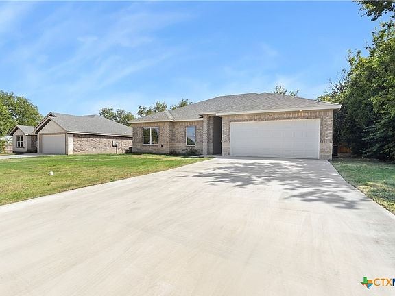 2nd image of 218 W Ruby Rd