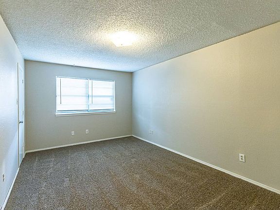3rd image of 6604 Elmwood Ave APT B