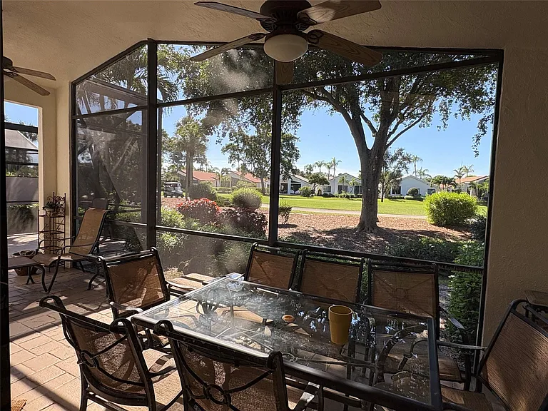 7744 Dundee Ln — Photo 9