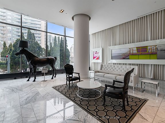 4th image of 88 Park Lawn Rd #2708
