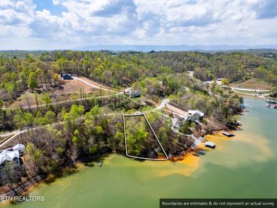176 Waterside Ln, La Follette, TN, 37766