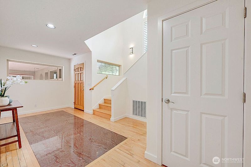 5th image of 43 Windsor Lane