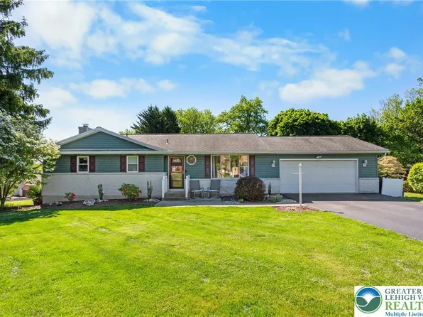 411 Nolf Rd, Nazareth, PA 18064