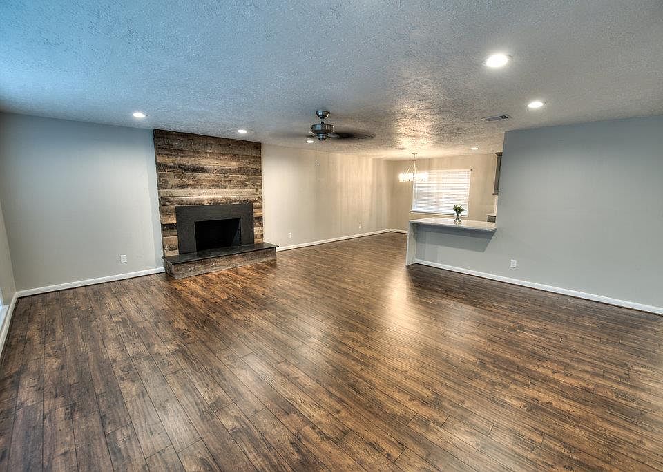 1st image of 6214 Brown Bark Dr